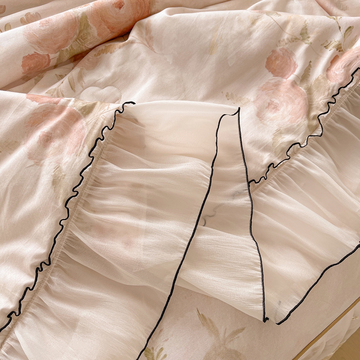 91家纺网 家纺一手货源 找家纺 宜凡家纺 2026新款全棉数码印花夏被床裙四件套③号系列 北岛