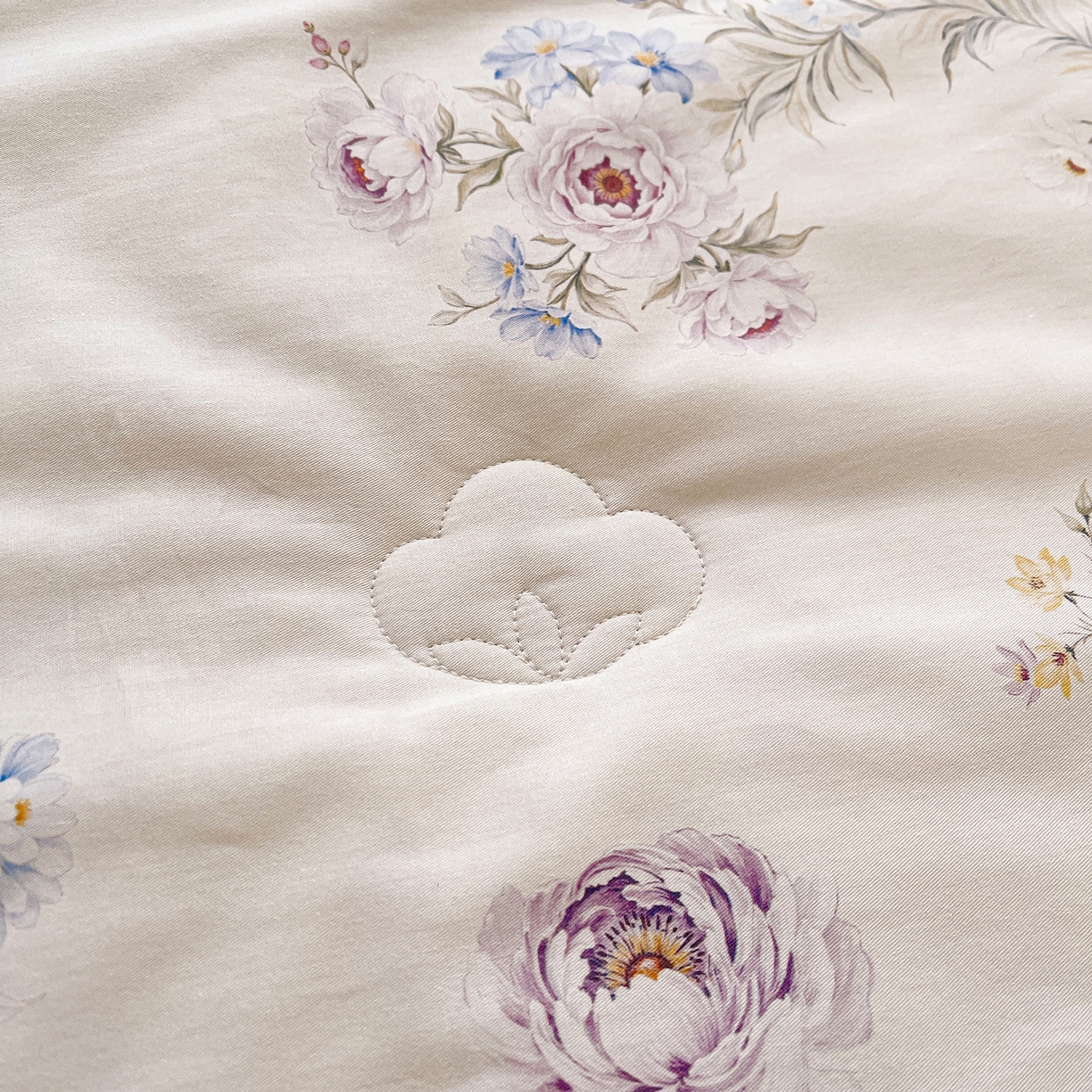 91家纺网 家纺一手货源 找家纺 宜凡家纺 2026新款全棉数码印花夏被床裙四件套③号系列 梵汐