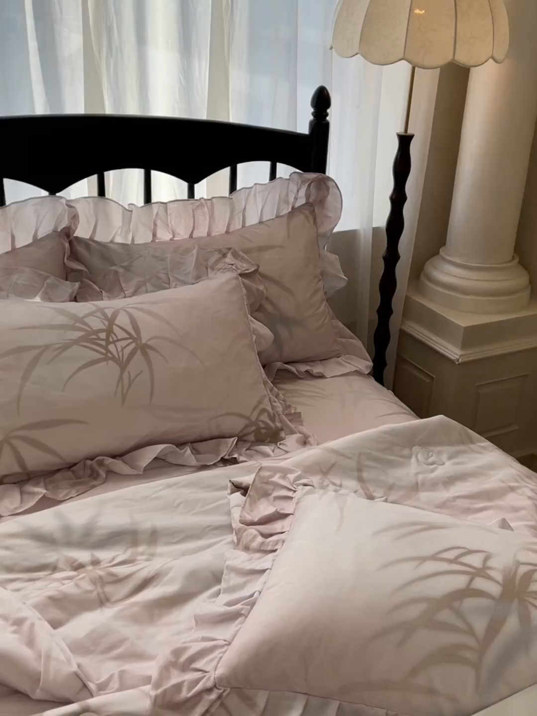 91家纺网 家纺一手货源 找家纺 宜凡家纺 2026新款全棉数码印花夏被床裙四件套③号系列 竹影 粉