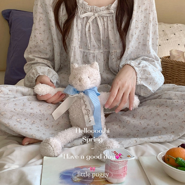 91家纺网 家纺一手货源 找家纺 妍景家居生活馆 2026新款蝴蝶结双层纱碎花套装 雾蓝花语