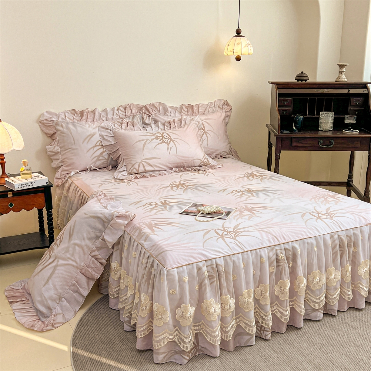 91家纺网 家纺一手货源 找家纺 宜凡家纺 2026新款全棉数码印花单层床裙四件套③号系列 竹影 粉