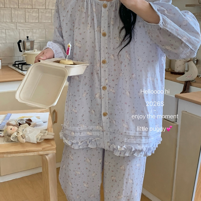 91家纺网 家纺一手货源 找家纺 妍景家居生活馆 2026新款木耳边纱布套装 蓝色波点小猫