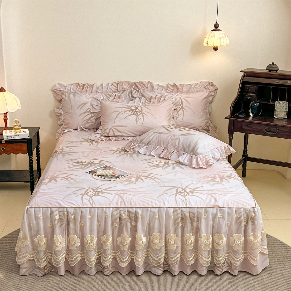 91家纺网 家纺一手货源 找家纺 宜凡家纺 2026新款全棉数码印花单层床裙三件套③号系列 竹影 粉