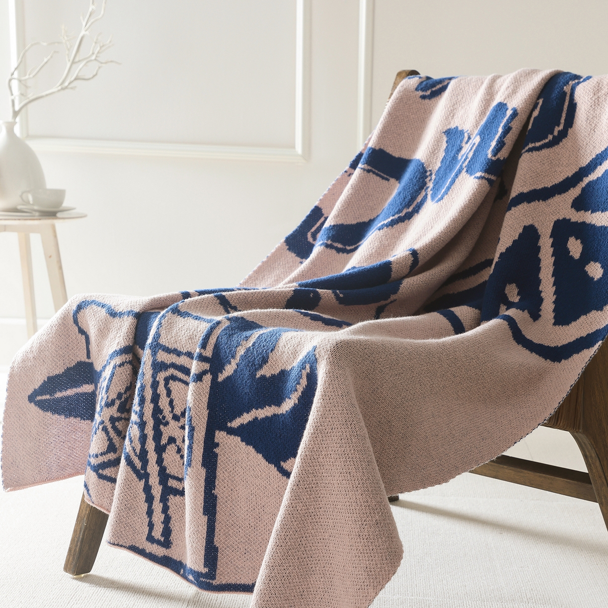 91家纺网 家纺一手货源 找家纺 苏艺针织史努比SNOOPY正版授权独家针织毯儿童毯披肩多功能盖毯礼物终端控价 史努比-香橘士（粉）