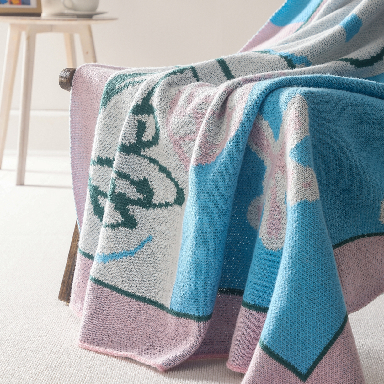 91家纺网 家纺一手货源 找家纺 苏艺针织史努比SNOOPY正版授权独家针织毯儿童毯披肩多功能盖毯礼物终端控价 史努比-野游趣事