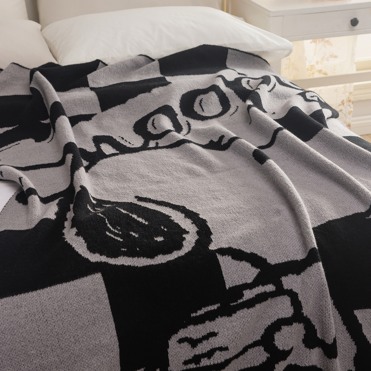 91家纺网 家纺一手货源 找家纺 苏艺针织史努比SNOOPY正版授权独家针织毯儿童毯披肩多功能盖毯礼物终端控价 史努比-织梦