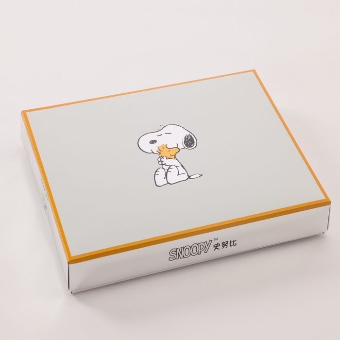 91家纺网 家纺一手货源 找家纺 苏艺针织史努比SNOOPY正版授权独家针织毯儿童毯披肩多功能盖毯礼物终端控价 礼盒小号