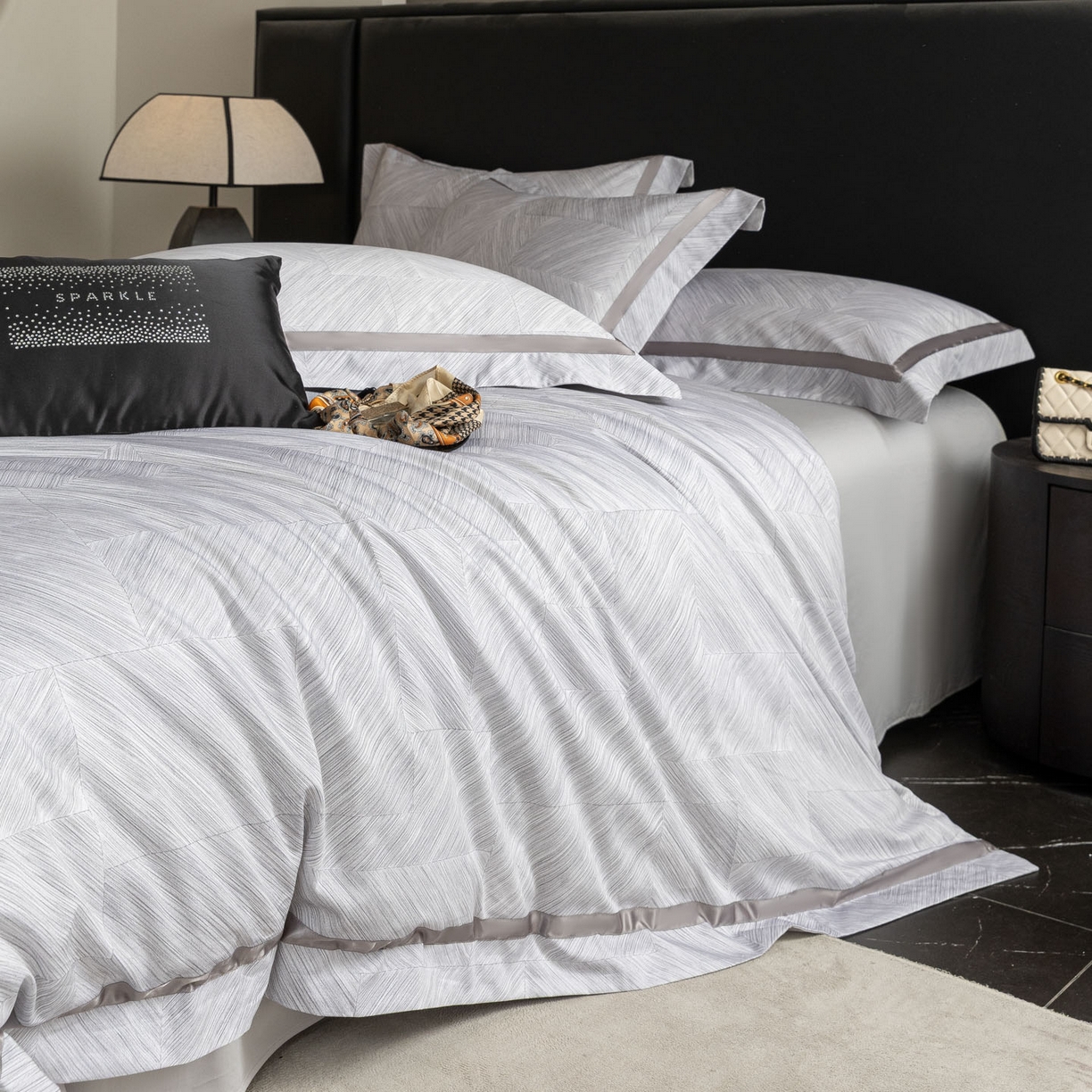 91家纺网 家纺一手货源 找家纺 新方向 【控价 提供买家秀】2026新款数码印花50s双股全棉贡缎长绒棉四件套-星河拍摄2 星河-爵士灰