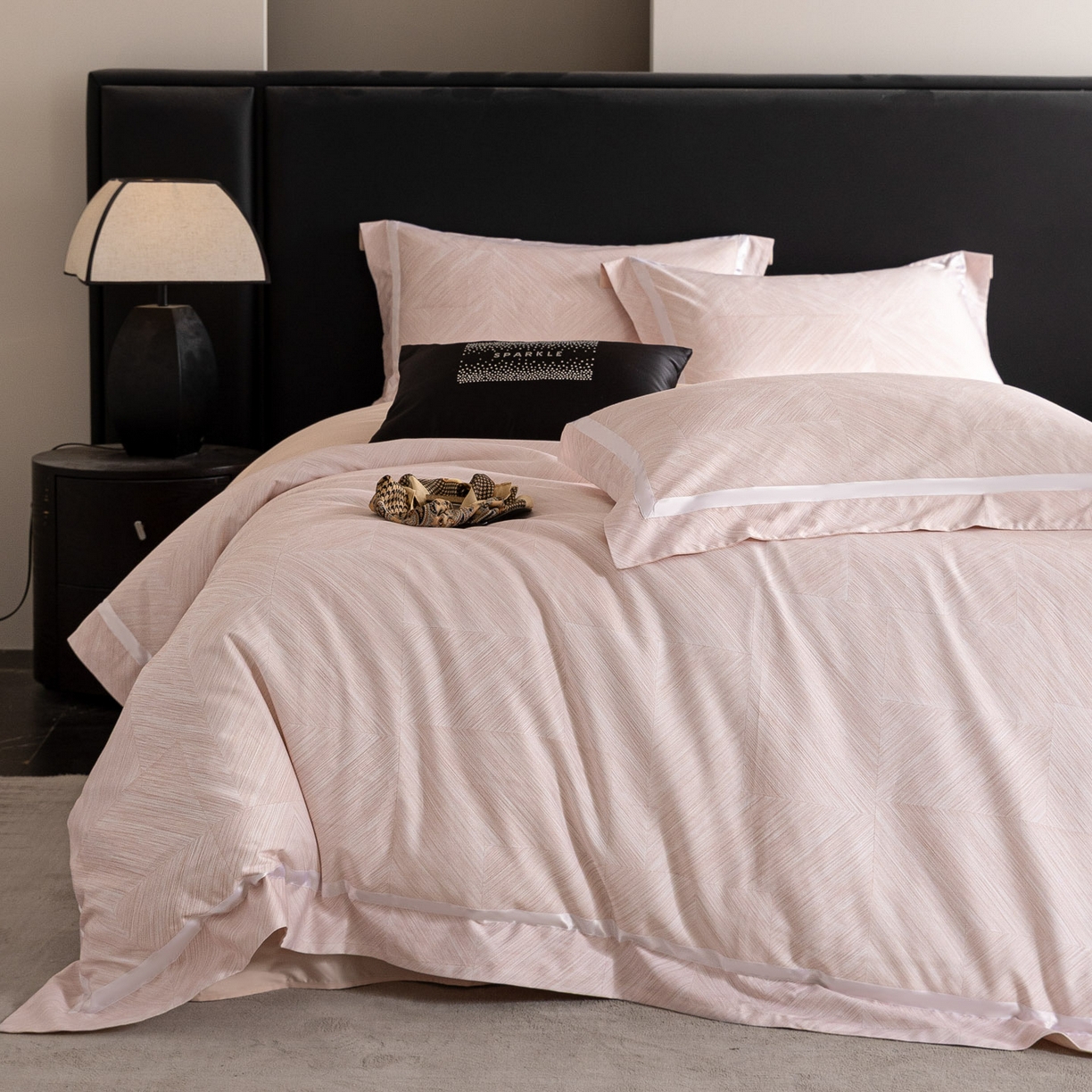 91家纺网 家纺一手货源 找家纺 新方向 【控价 提供买家秀】2026新款数码印花50s双股全棉贡缎长绒棉四件套-星河拍摄2 星河-蔷薇粉