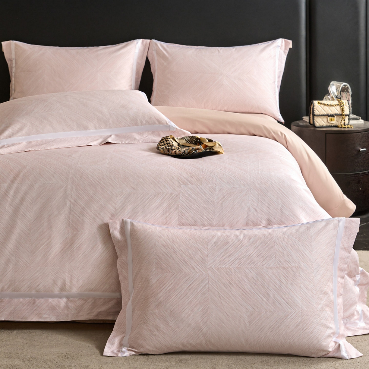 91家纺网 家纺一手货源 找家纺 新方向 【控价 提供买家秀】2026新款数码印花50s双股全棉贡缎长绒棉四件套-星河拍摄2 星河-蔷薇粉