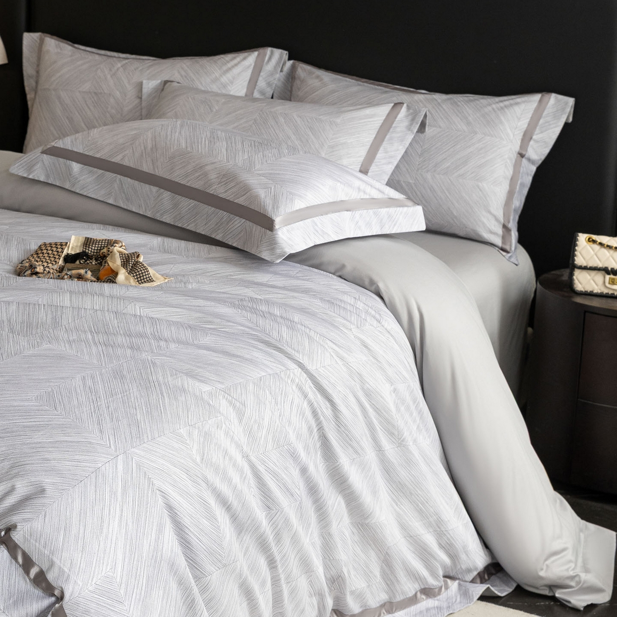 91家纺网 家纺一手货源 找家纺 新方向 【控价 提供买家秀】2026新款数码印花50s双股全棉贡缎长绒棉四件套-星河拍摄2 星河-爵士灰