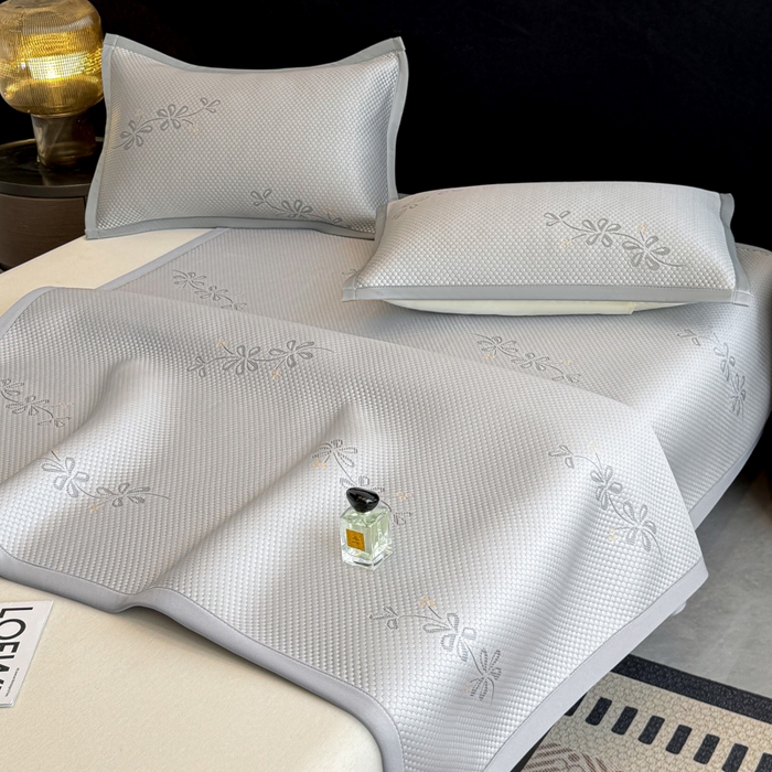 91家纺网 家纺一手货源 找家纺 畅畅家纺 2026春夏新款复合中分子PE100%聚乙烯乙纶色织提花凉感软凉席席子 繁花