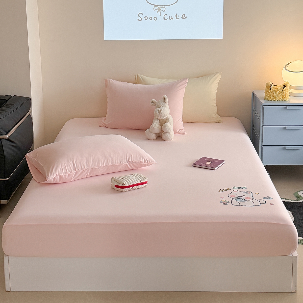 91家纺网 家纺一手货源 找家纺 TT.one 塔塔家居 2026新款A类卡通针织凉感刺绣烫印床笠 米多多-少女粉