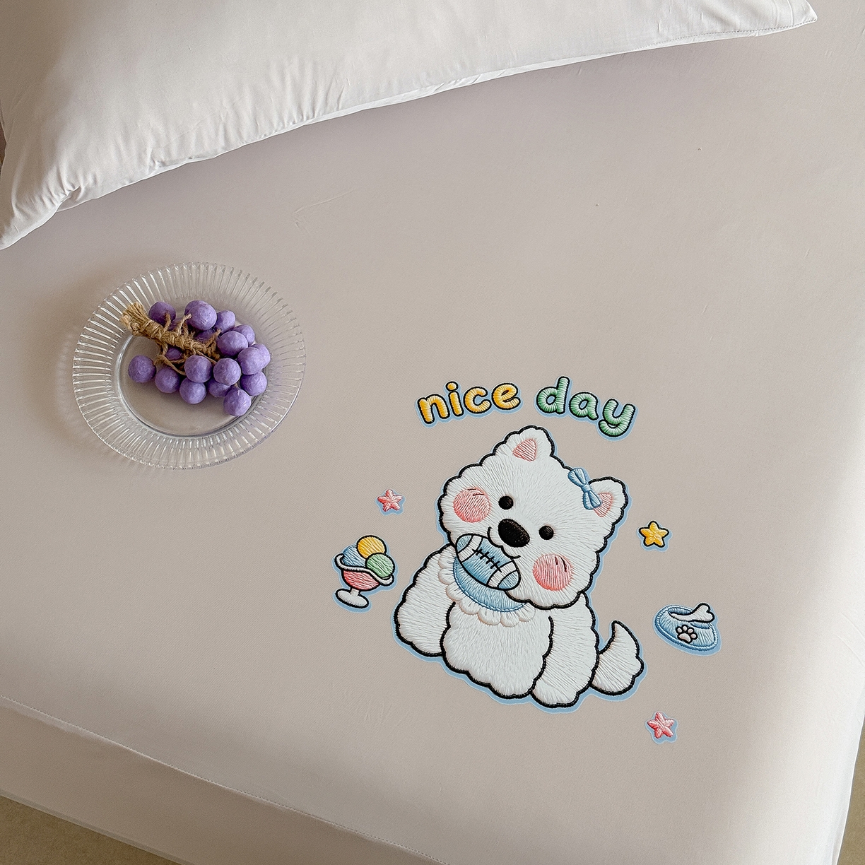 91家纺网 家纺一手货源 找家纺 TT.one 塔塔家居 2026新款A类卡通针织凉感刺绣烫印床笠 米多多-摩卡灰