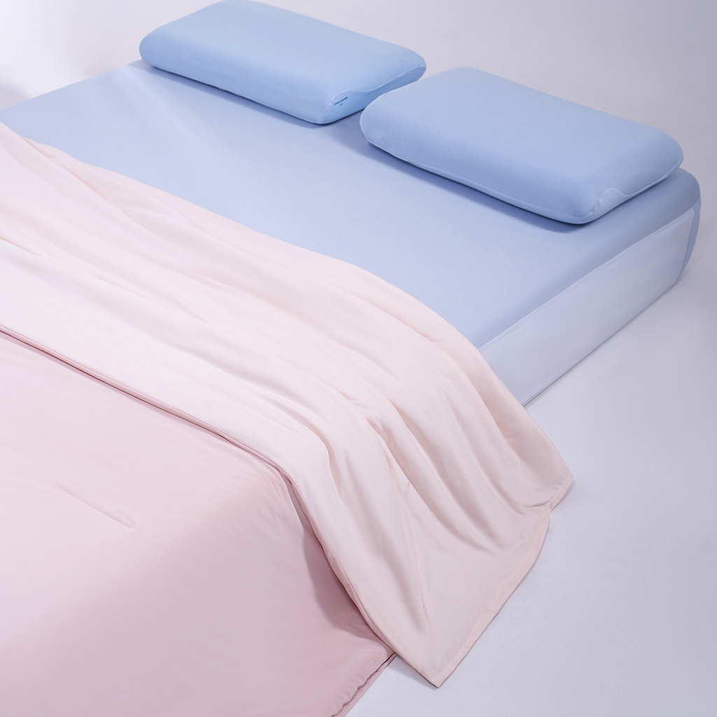 91家纺网 家纺一手货源 找家纺 花享莱 2026新款亚朵酒店同款被子深睡双感夏凉被凉感被夏被控温被pro3.0 橘雾粉