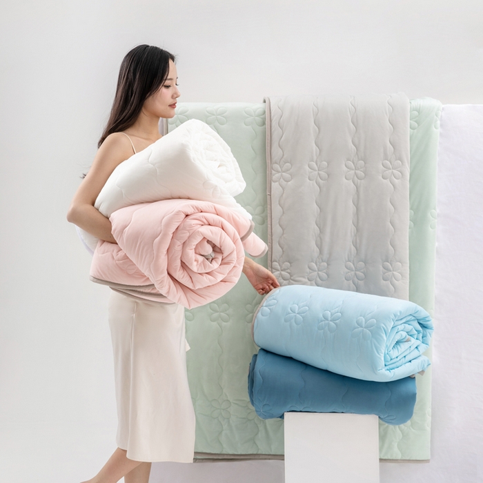 91家纺网 家纺一手货源 找家纺 （总）丹本家纺 2026新款凉感夏被空调被凉席空调席冰丝席纯色床裙乳胶席三件套四件套菱形格