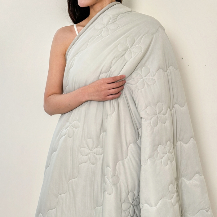 91家纺网 家纺一手货源 找家纺 丹本家纺 2026新款凉感夏被空调被凉席空调席冰丝席纯色床裙乳胶席三件套四件套菱形格 夏被-灰色