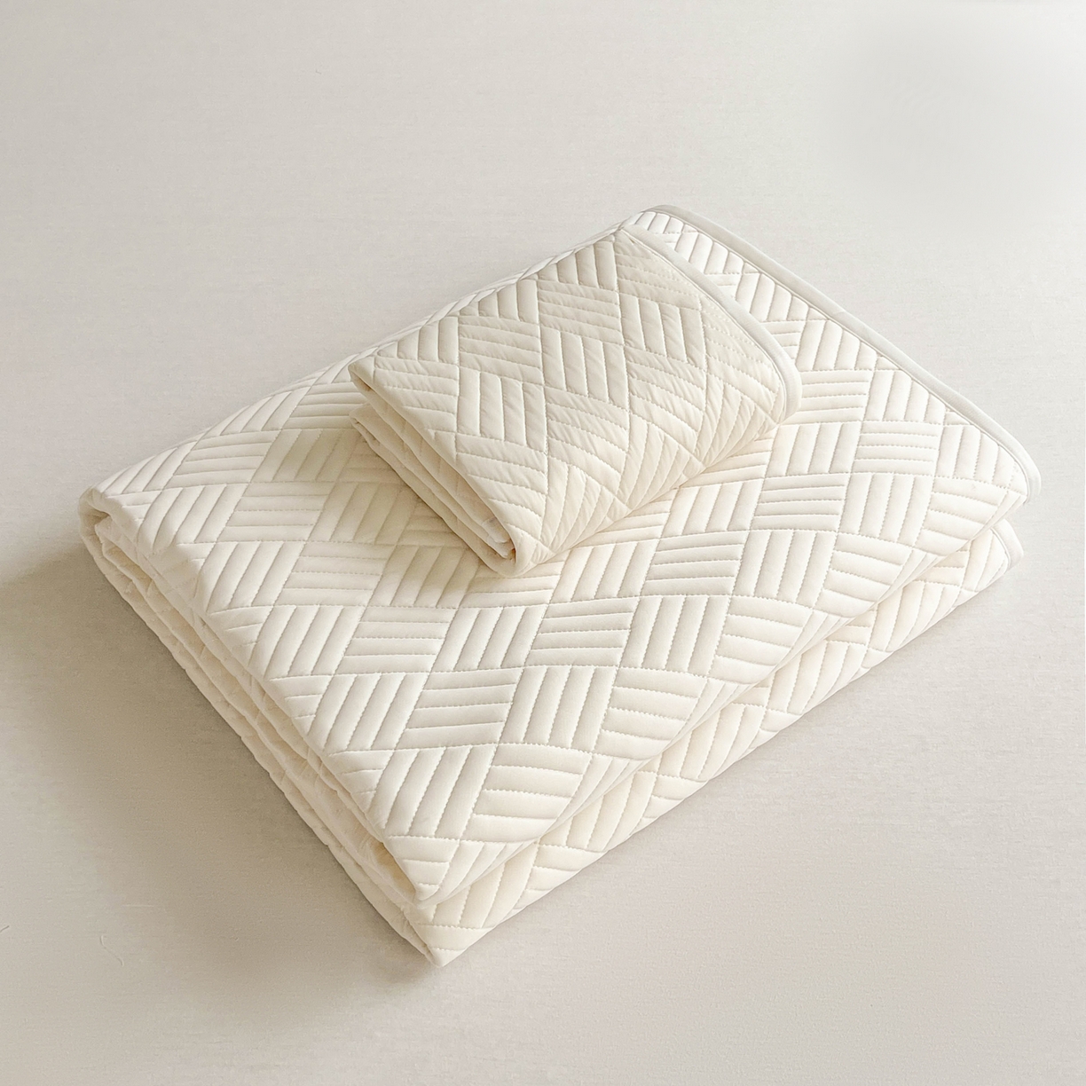 91家纺网 家纺一手货源 找家纺 丹本家纺 2026新款凉感夏被空调被凉席空调席冰丝席纯色床裙乳胶席三件套四件套菱形格 菱形格平铺款-米白