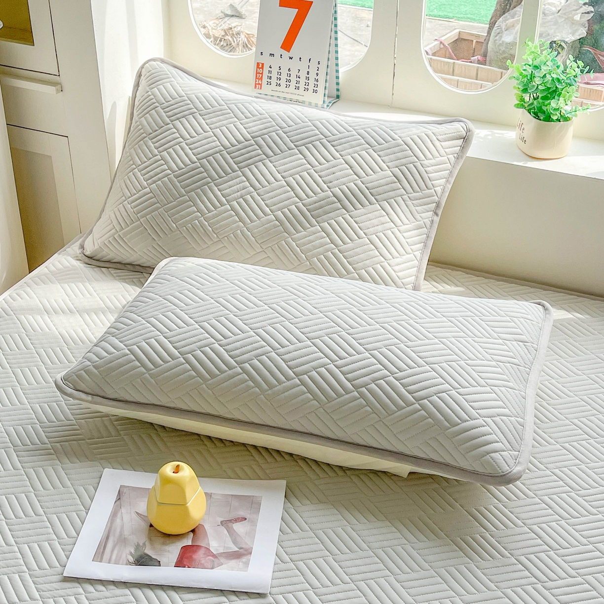 91家纺网 家纺一手货源 找家纺 丹本家纺 2026新款凉感夏被空调被凉席空调席冰丝席纯色床裙乳胶席三件套四件套菱形格 菱形格平铺款-灰色