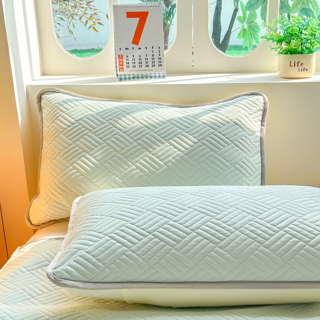 91家纺网 家纺一手货源 找家纺 丹本家纺 2026新款凉感夏被空调被凉席空调席冰丝席纯色床裙乳胶席三件套四件套菱形格 菱形格床裙款-青色