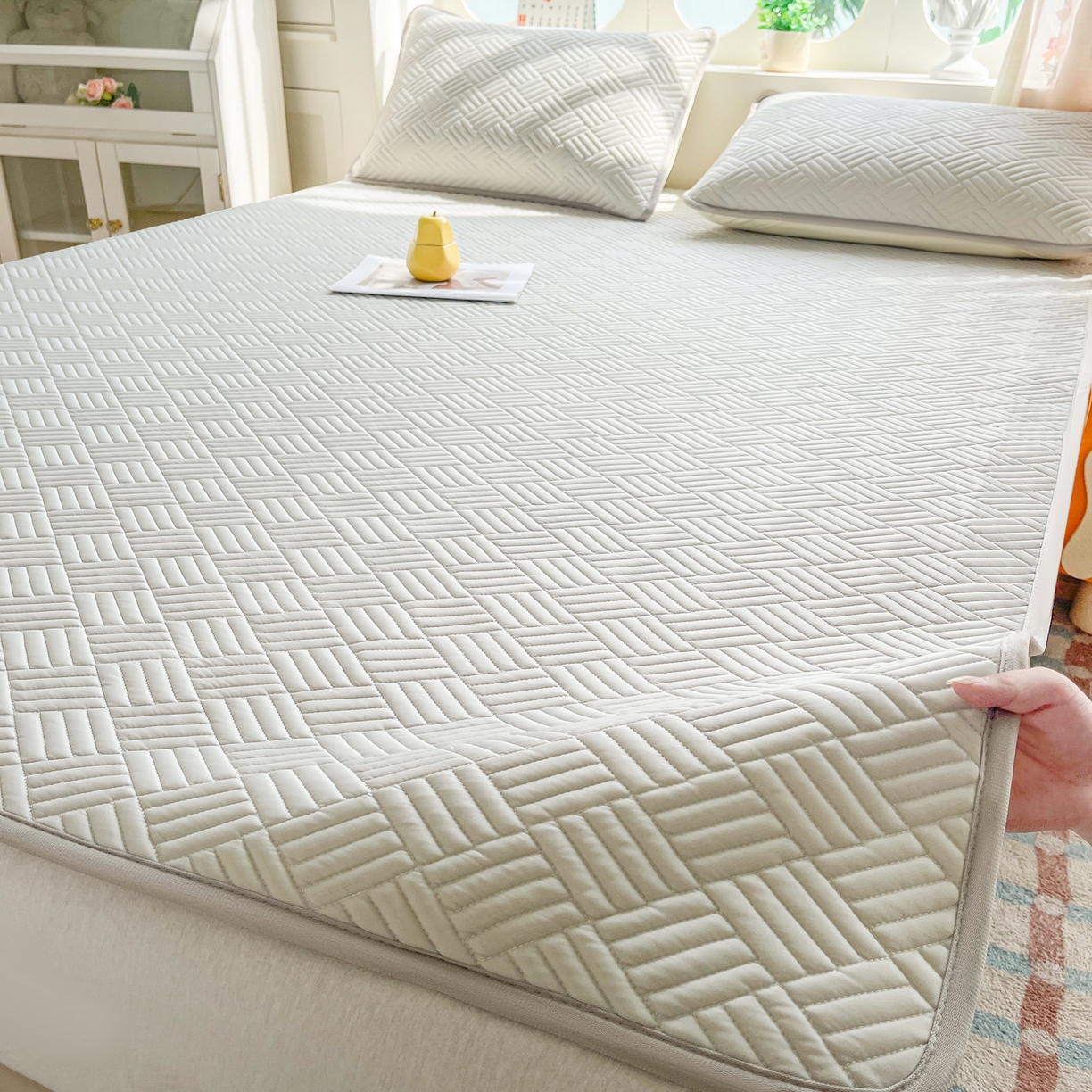 91家纺网 家纺一手货源 找家纺 丹本家纺 2026新款凉感夏被空调被凉席空调席冰丝席纯色床裙乳胶席三件套四件套菱形格 菱形格平铺款-灰色