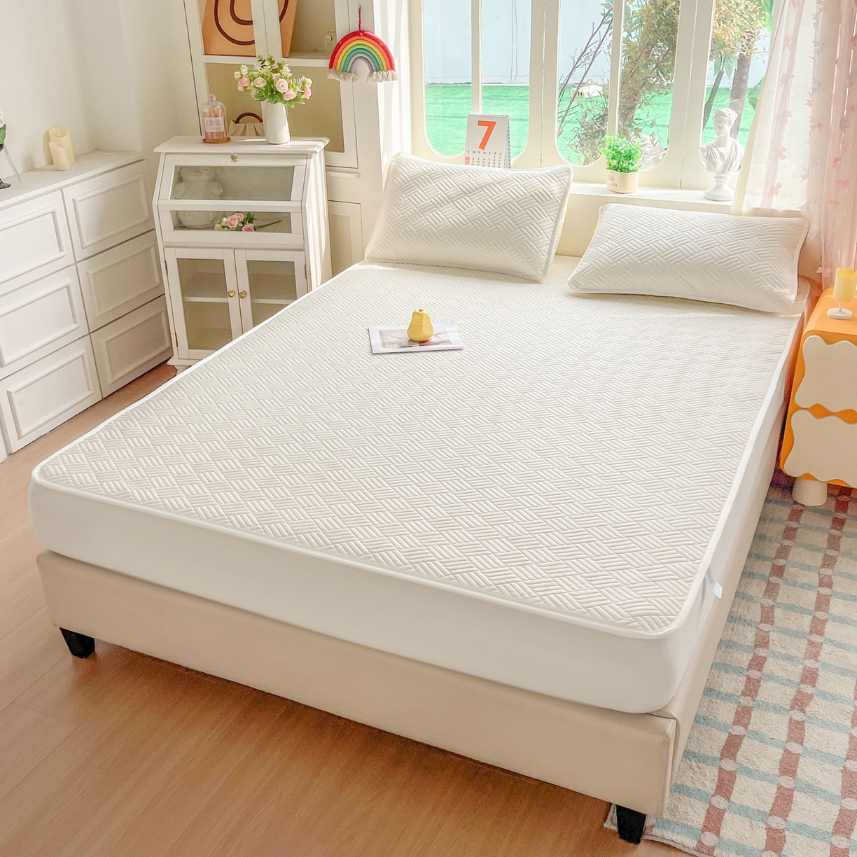 91家纺网 家纺一手货源 找家纺 丹本家纺 2026新款凉感夏被空调被凉席空调席冰丝席纯色床裙乳胶席三件套四件套菱形格 菱形格平铺款-米白