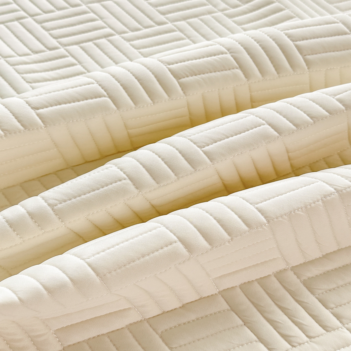 91家纺网 家纺一手货源 找家纺 丹本家纺 2026新款凉感夏被空调被凉席空调席冰丝席纯色床裙乳胶席三件套四件套菱形格 菱形格床裙款-米白