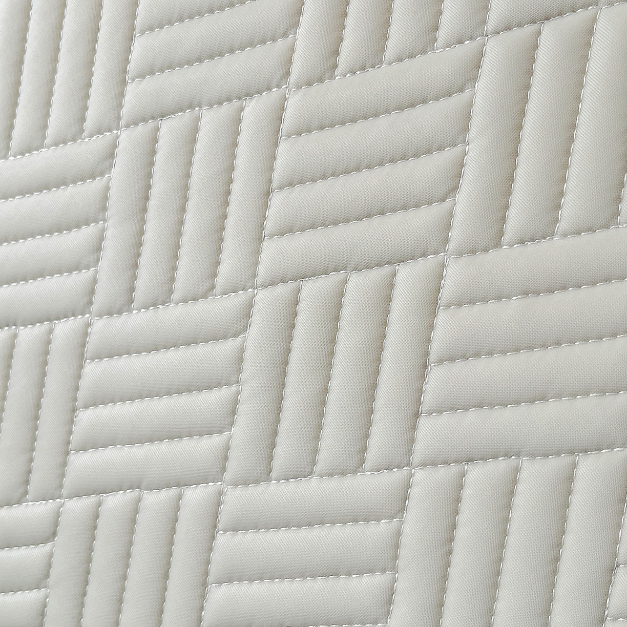 91家纺网 家纺一手货源 找家纺 丹本家纺 2026新款凉感夏被空调被凉席空调席冰丝席纯色床裙乳胶席三件套四件套菱形格 菱形格平铺款-灰色