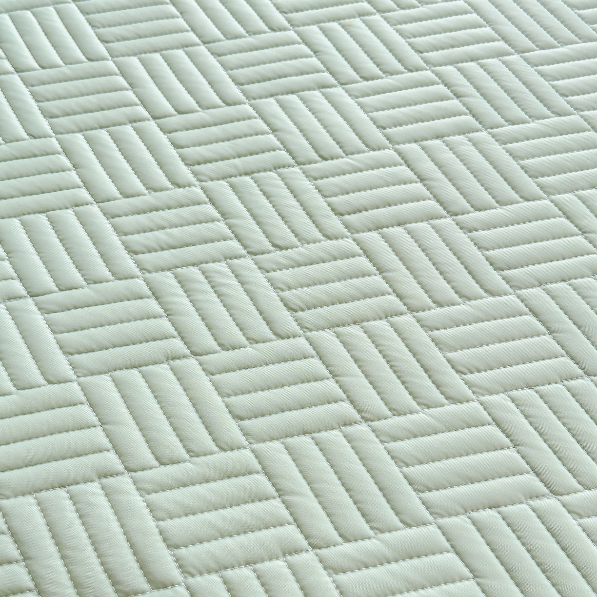 91家纺网 家纺一手货源 找家纺 丹本家纺 2026新款凉感夏被空调被凉席空调席冰丝席纯色床裙乳胶席三件套四件套菱形格 菱形格床裙款-青色