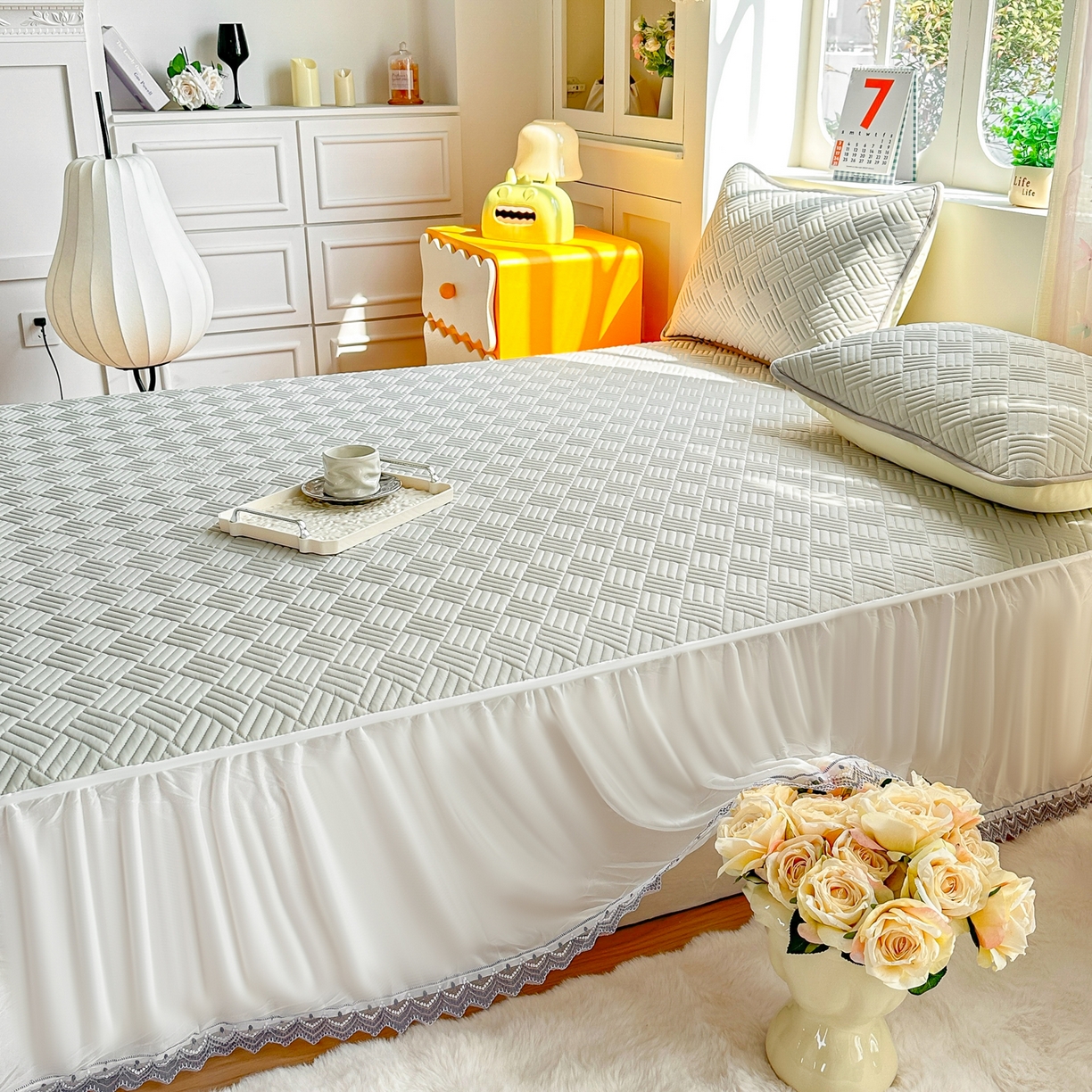 91家纺网 家纺一手货源 找家纺 丹本家纺 2026新款凉感夏被空调被凉席空调席冰丝席纯色床裙乳胶席三件套四件套菱形格 菱形格床裙款-灰色