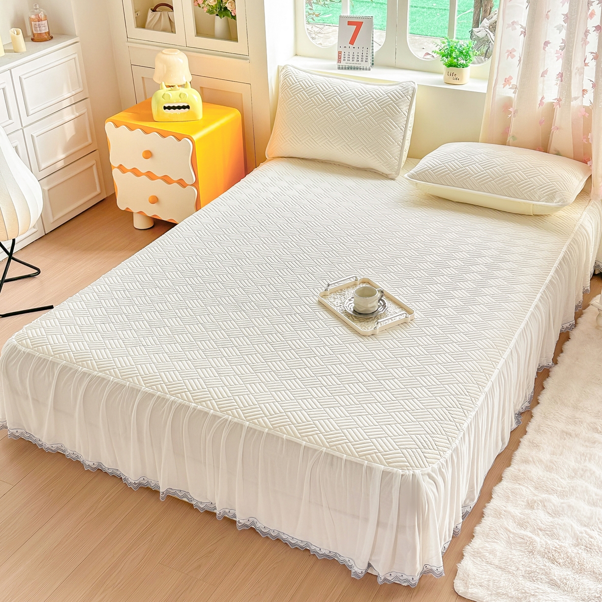 91家纺网 家纺一手货源 找家纺 丹本家纺 2026新款凉感夏被空调被凉席空调席冰丝席纯色床裙乳胶席三件套四件套菱形格 菱形格床裙款-米白