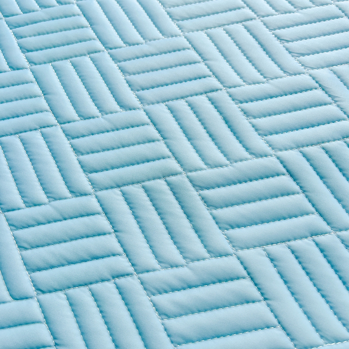 91家纺网 家纺一手货源 找家纺 丹本家纺 2026新款凉感夏被空调被凉席空调席冰丝席纯色床裙乳胶席三件套四件套菱形格 菱形格平铺款-天蓝