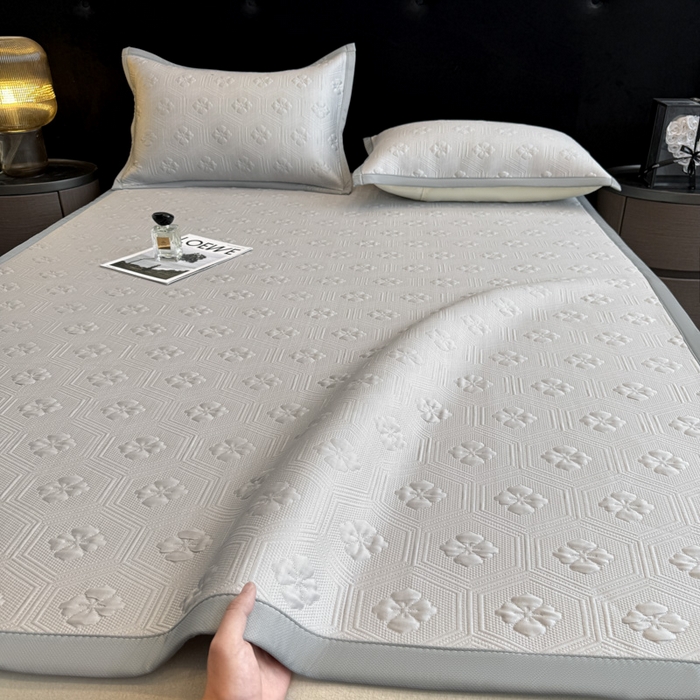 91家纺网 家纺一手货源 找家纺 畅畅家纺 2026春夏新款复合中分子PE100%聚乙烯乙纶色织提花凉感软凉席席子 四叶草-灰