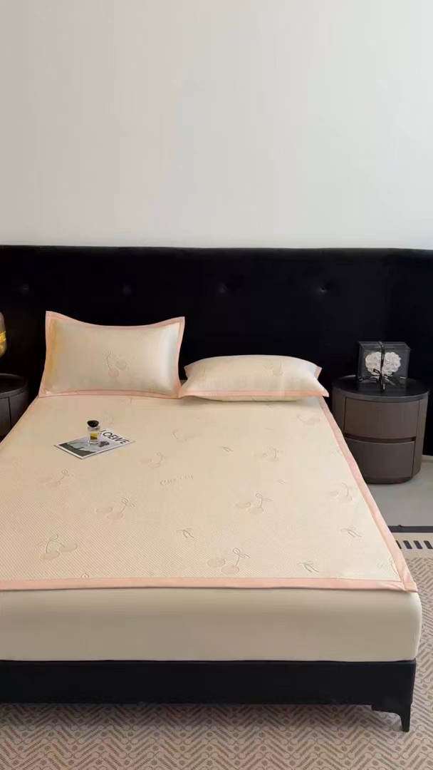 91家纺网 家纺一手货源 找家纺 畅畅家纺 2026春夏新款复合中分子PE100%聚乙烯乙纶色织提花凉感软凉席席子 樱桃