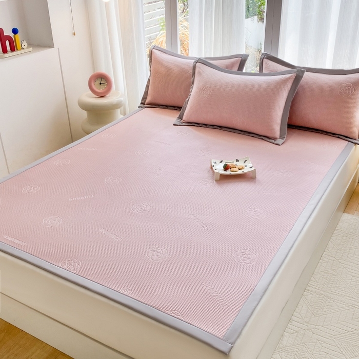 91家纺网 家纺一手货源 找家纺 （总）宇淳国际 2026新款PE凉感三明治复合床笠三件套-玫瑰花系列