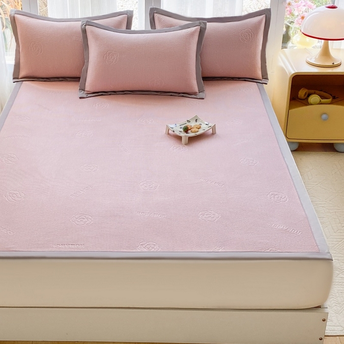 91家纺网 家纺一手货源 找家纺 （总）宇淳国际 2026新款PE凉感三明治复合床笠三件套-玫瑰花系列