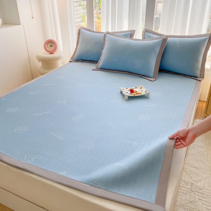 91家纺网 家纺一手货源 找家纺 宇淳国际 2026新款PE凉感三明治复合床笠三件套-玫瑰花系列 玫瑰蓝