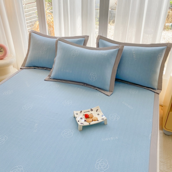 91家纺网 家纺一手货源 找家纺 宇淳国际 2026新款PE凉感三明治复合床笠三件套-玫瑰花系列 玫瑰蓝