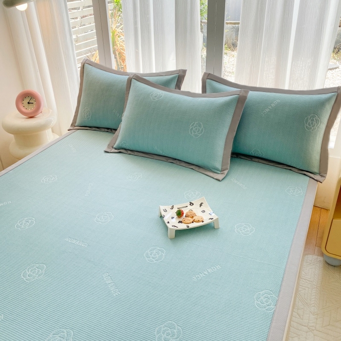 91家纺网 家纺一手货源 找家纺 宇淳国际 2026新款PE凉感三明治复合床笠三件套-玫瑰花系列 玫瑰绿