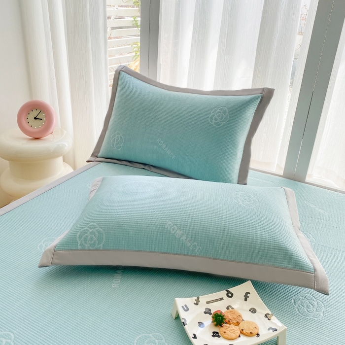 91家纺网 家纺一手货源 找家纺 宇淳国际 2026新款PE凉感三明治复合床笠三件套-玫瑰花系列 玫瑰绿