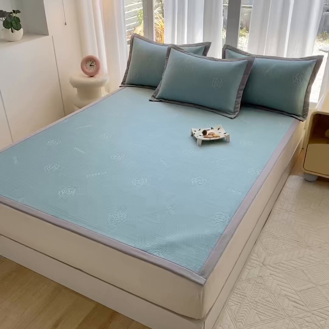 91家纺网 家纺一手货源 找家纺 宇淳国际 2026新款PE凉感三明治复合床笠三件套-玫瑰花系列 玫瑰绿