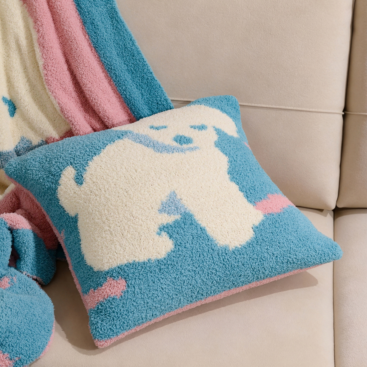 91家纺网 家纺一手货源 找家纺 苏艺针织盖毯 2026新款艺术家居超柔半边绒A类针织毯披肩多功能盖毯礼物终端控价 云朵朵毯子