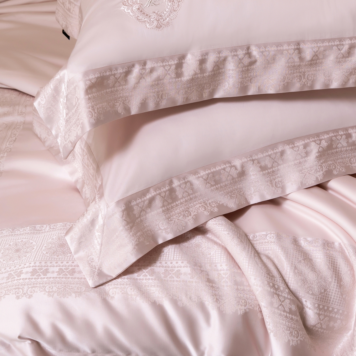 91家纺网 家纺一手货源 找家纺 （总）馨蕊家居 2026春夏新款100S全棉纯棉高精密提花刺绣四件套-赫本