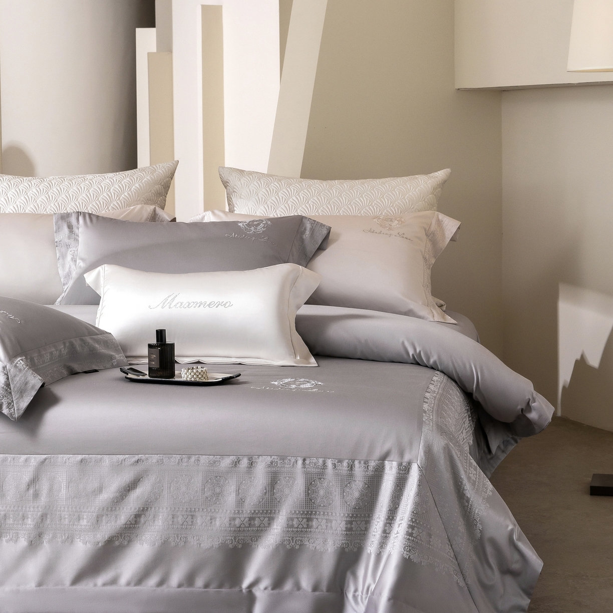 91家纺网 家纺一手货源 找家纺 馨蕊家居 2026春夏新款100S全棉纯棉高精密提花刺绣四件套-赫本 高精密赫本-高级灰