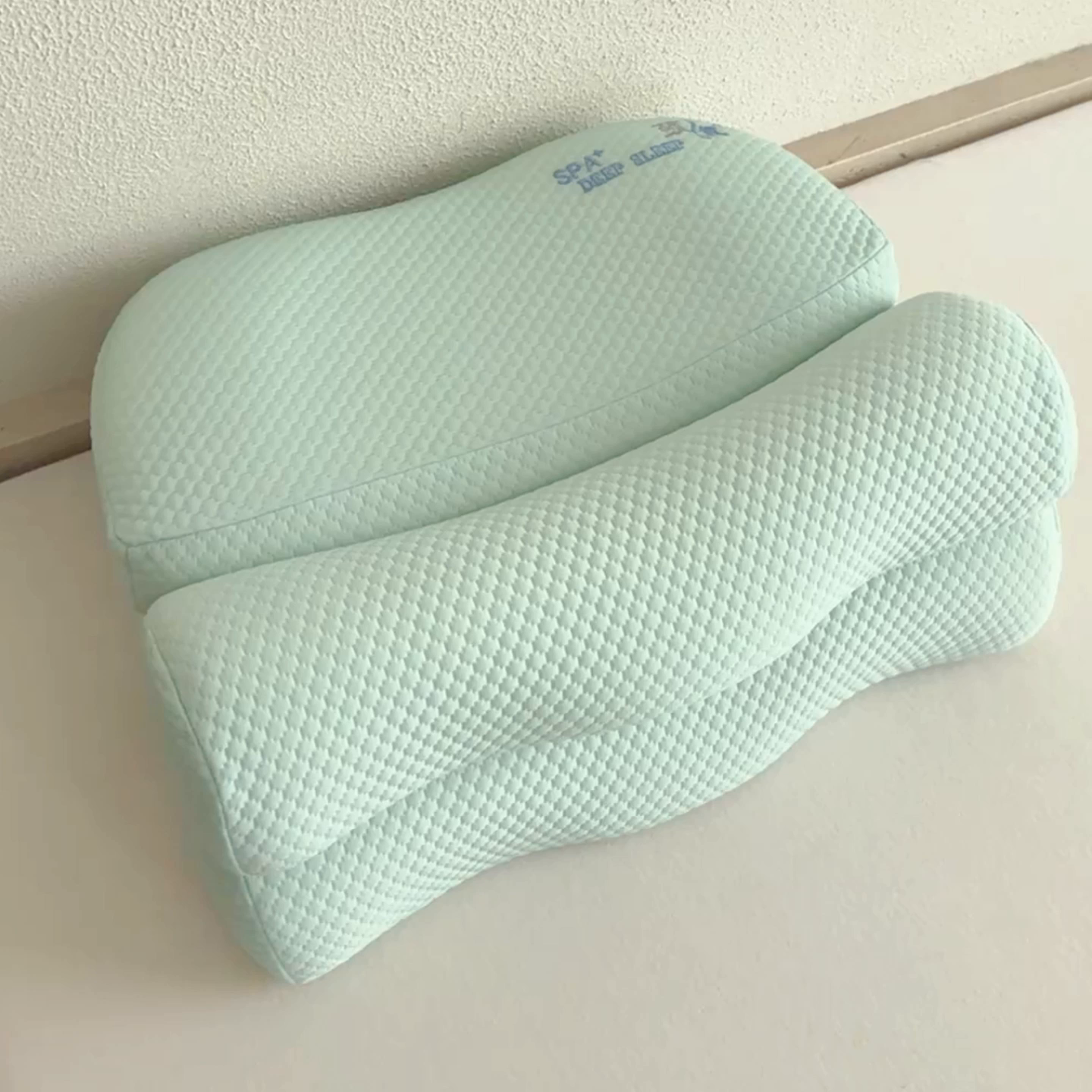 91家纺网 家纺一手货源 找家纺 麦肯锡 2026新款颈氧SPA+分层护颈枕枕头枕芯 绿色