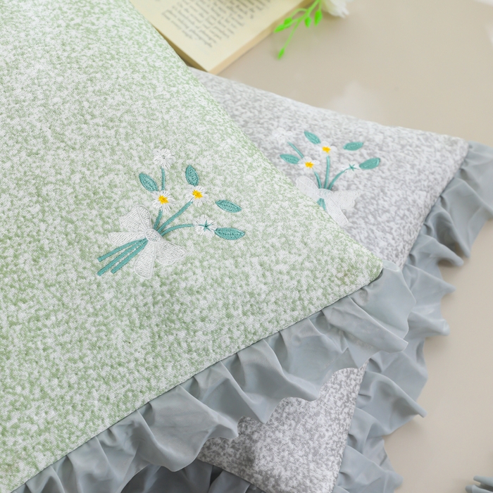 91家纺网 家纺一手货源 找家纺 （总）仁宇枕业 2026新款新品 花边清凉束束菊花草荞麦枕头枕芯