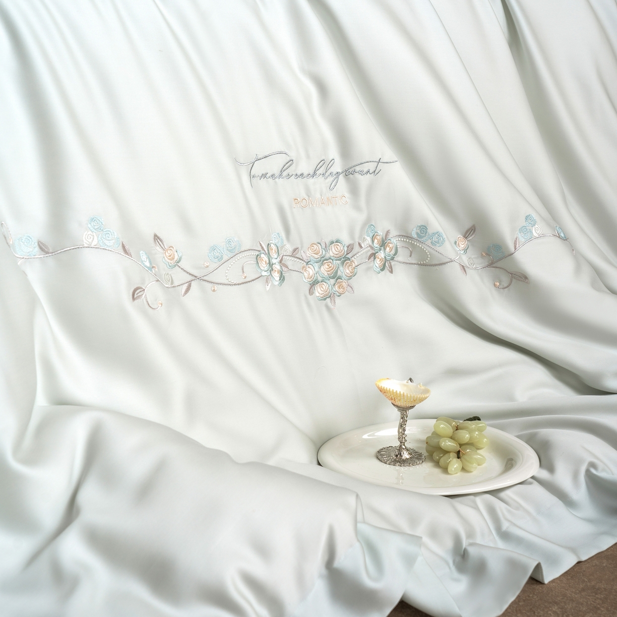 91家纺网 家纺一手货源 找家纺 时亿家居 2026春夏新款兰精天丝四件套-夏玫瑰系列 夏玫瑰-烟罗蓝