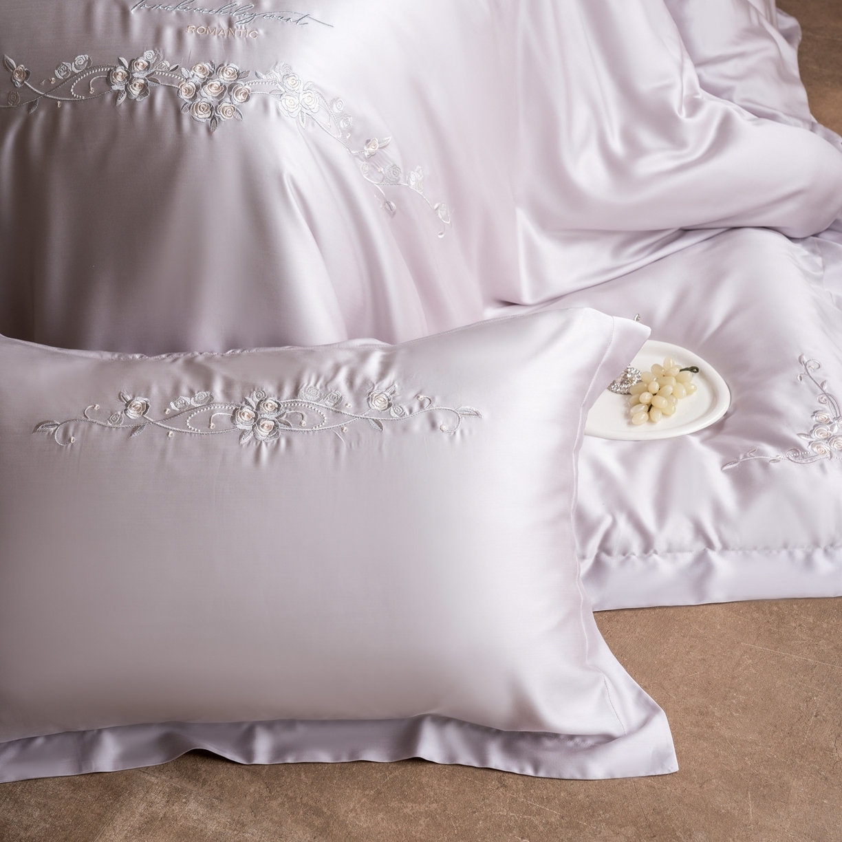 91家纺网 家纺一手货源 找家纺 时亿家居 2026春夏新款兰精天丝四件套-夏玫瑰系列 夏玫瑰-沙灰紫