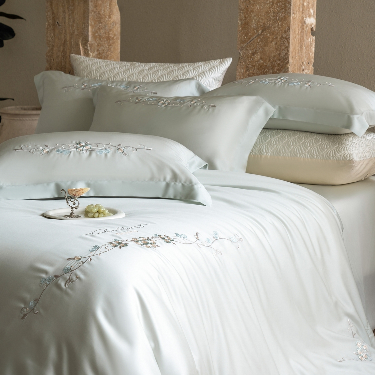 91家纺网 家纺一手货源 找家纺 时亿家居 2026春夏新款兰精天丝四件套-夏玫瑰系列 夏玫瑰-烟罗蓝