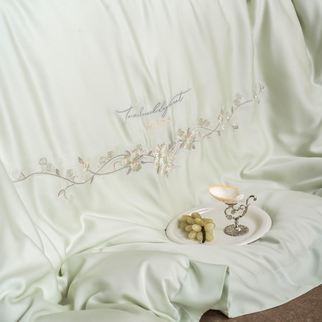 91家纺网 家纺一手货源 找家纺 时亿家居 2026春夏新款兰精天丝四件套-夏玫瑰系列 夏玫瑰-青恒绿